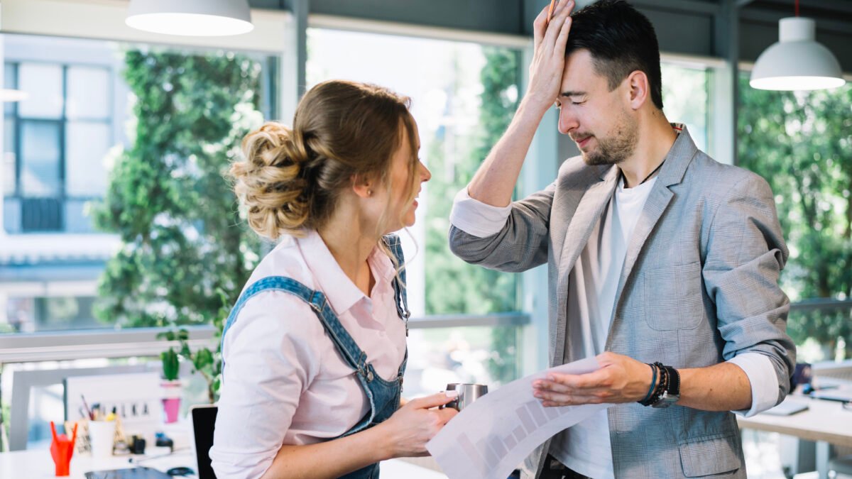 التعامل مع زميل سلبي